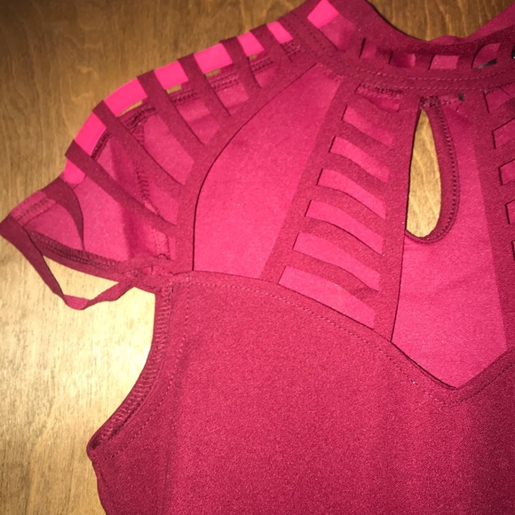 ❗️LAST CHANCE❗️NWOT CAGED TOP - Picture 8 of 8